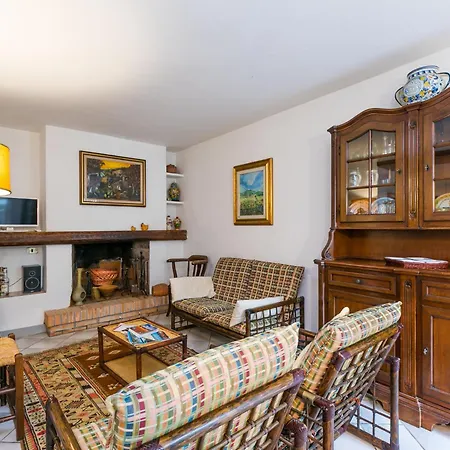 San Lazzaro By Interhome